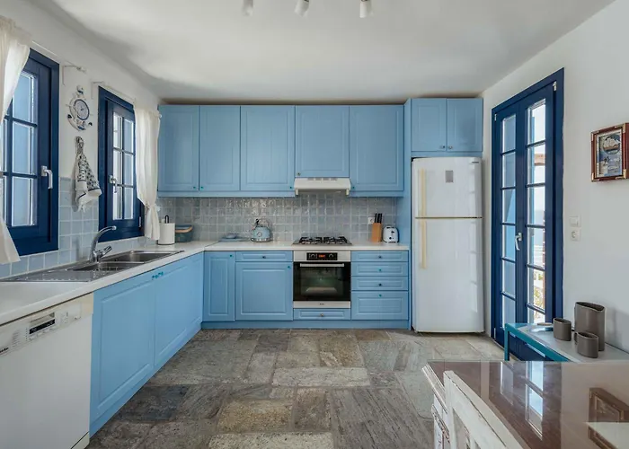 Agios Sostis Serifos Town