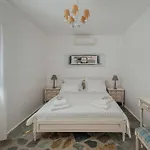 Agios Sostis Vila *