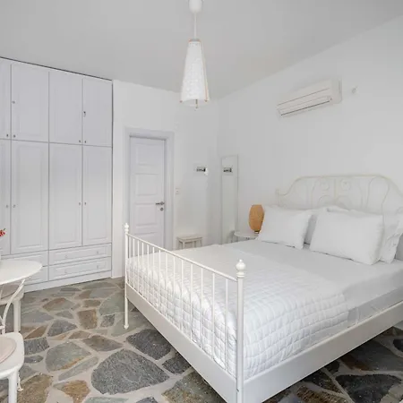 Agios Sostis Serifos Town