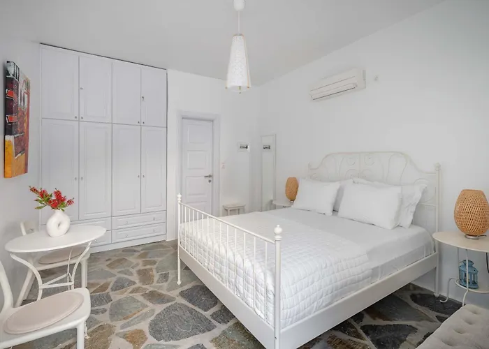 Agios Sostis Serifos Town